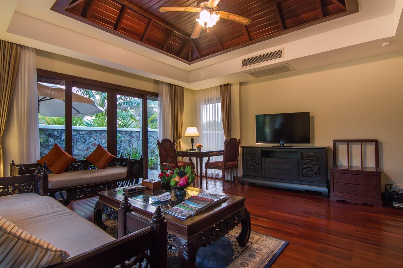 Angkor Palace Suite & Villa Siem Reap Exterior photo