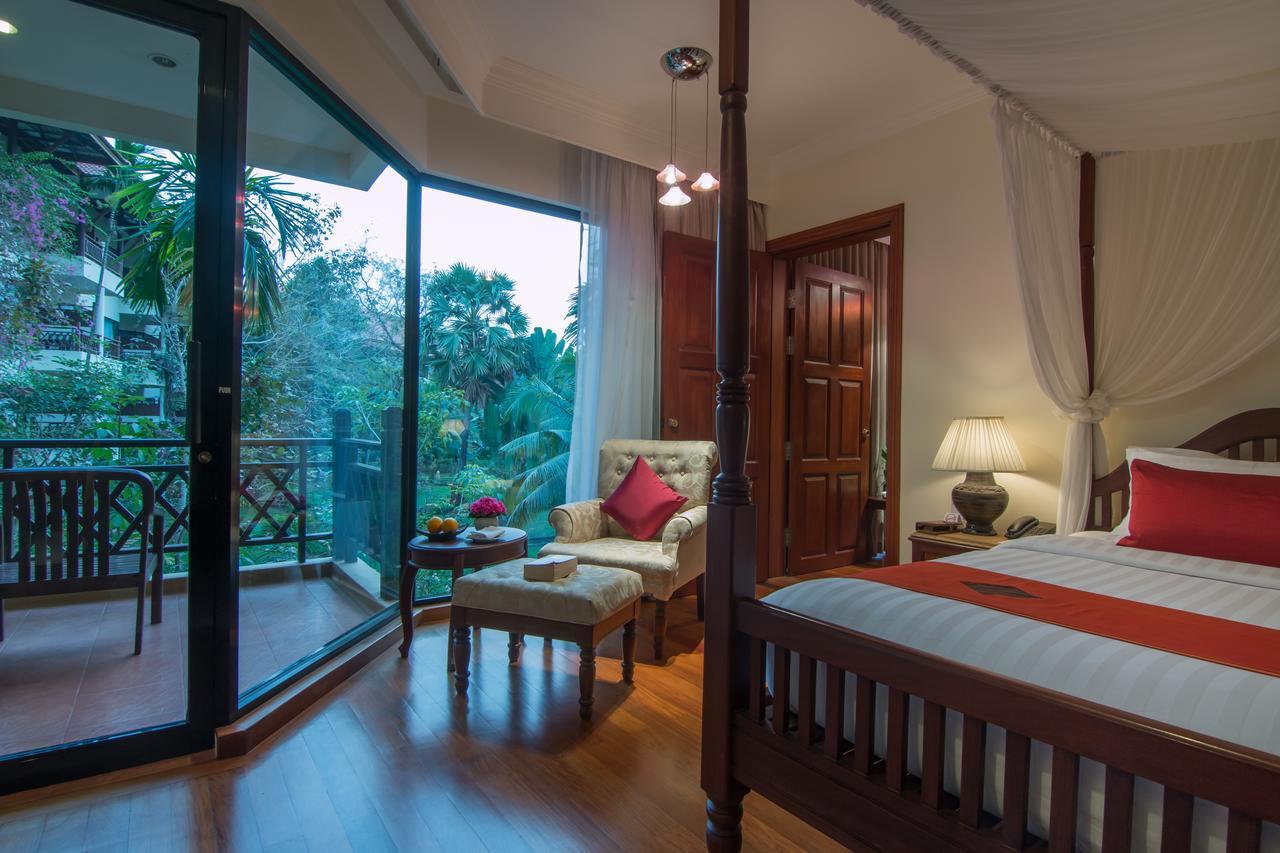 Angkor Palace Suite & Villa Siem Reap Exterior photo
