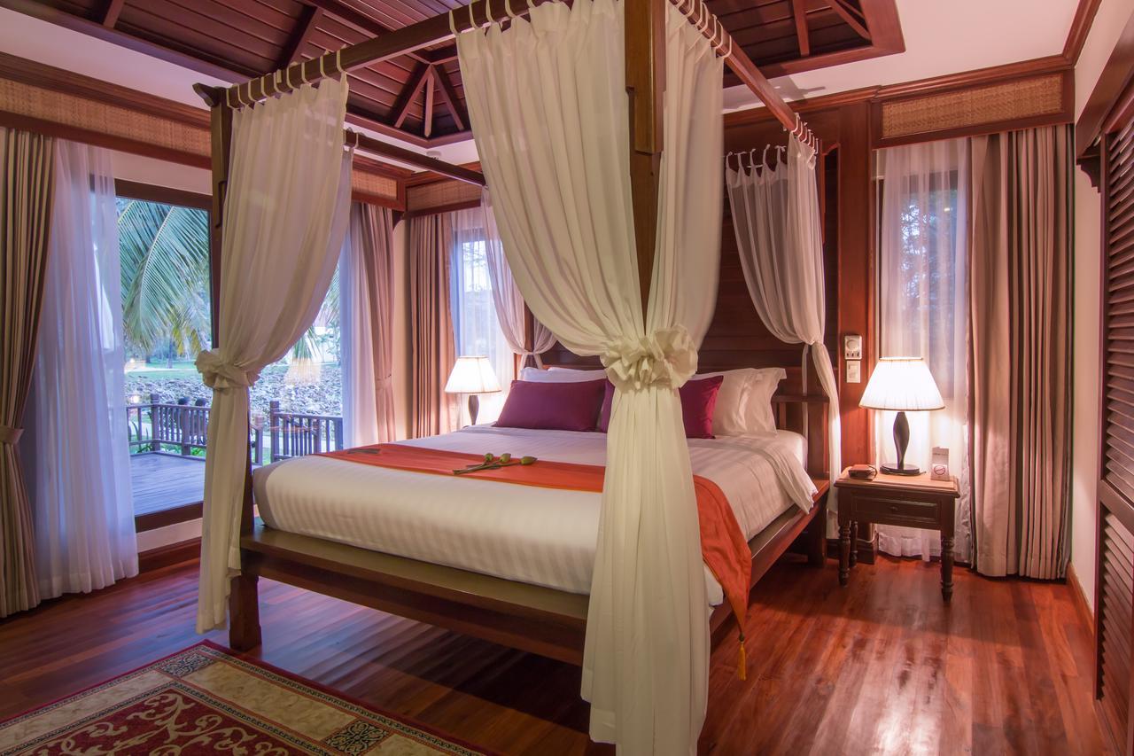 Angkor Palace Suite & Villa Siem Reap Exterior photo