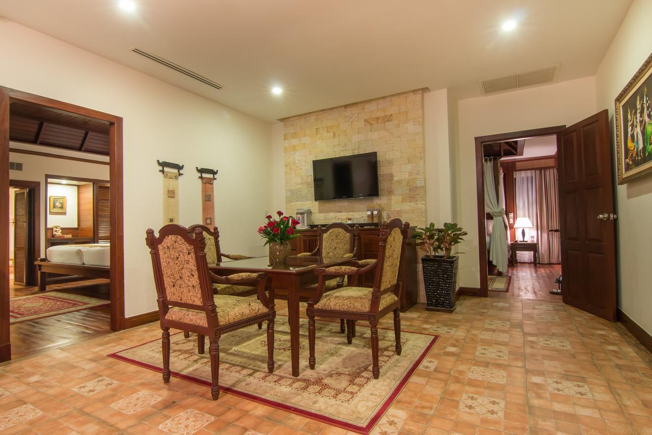 Angkor Palace Suite & Villa Siem Reap Exterior photo