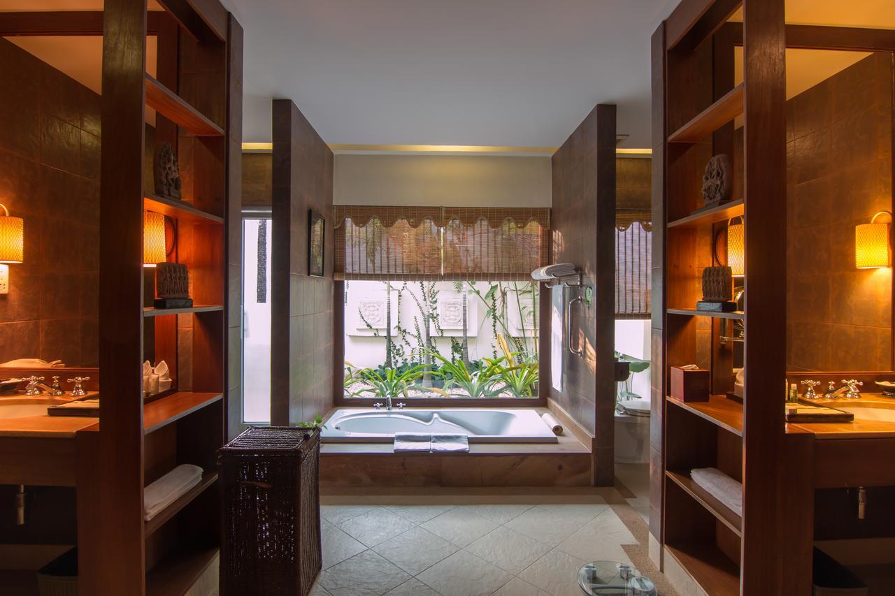 Angkor Palace Suite & Villa Siem Reap Exterior photo