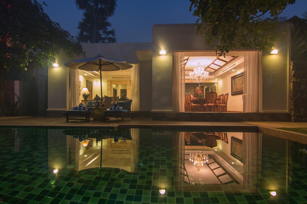 Angkor Palace Suite & Villa Siem Reap Exterior photo