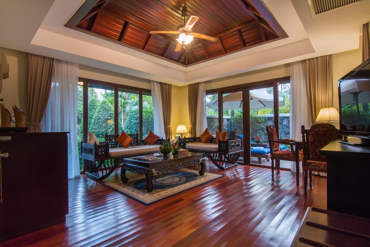 Angkor Palace Suite & Villa Siem Reap Exterior photo