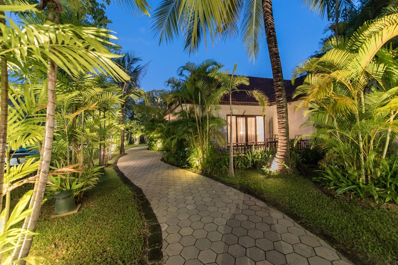 Angkor Palace Suite & Villa Siem Reap Exterior photo