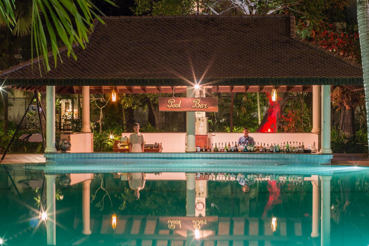 Angkor Palace Suite & Villa Siem Reap Exterior photo