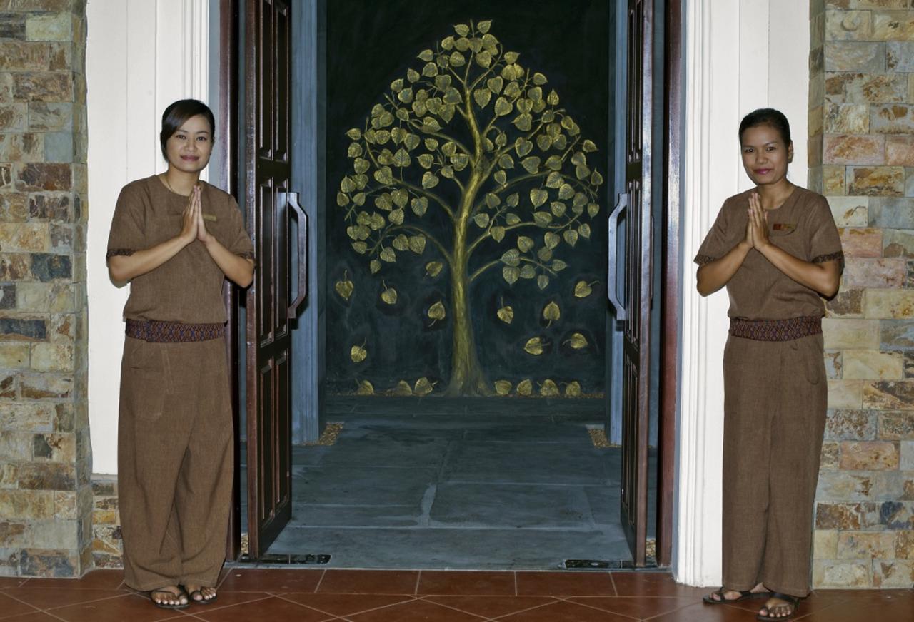 Angkor Palace Suite & Villa Siem Reap Exterior photo